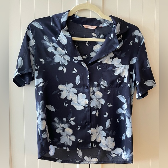 La Vie en Rose blue floral satin top - Picture 1 of 5